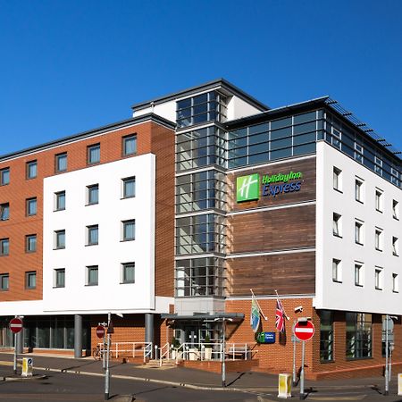 Holiday Inn Express Harlow By Ihg Εξωτερικό φωτογραφία