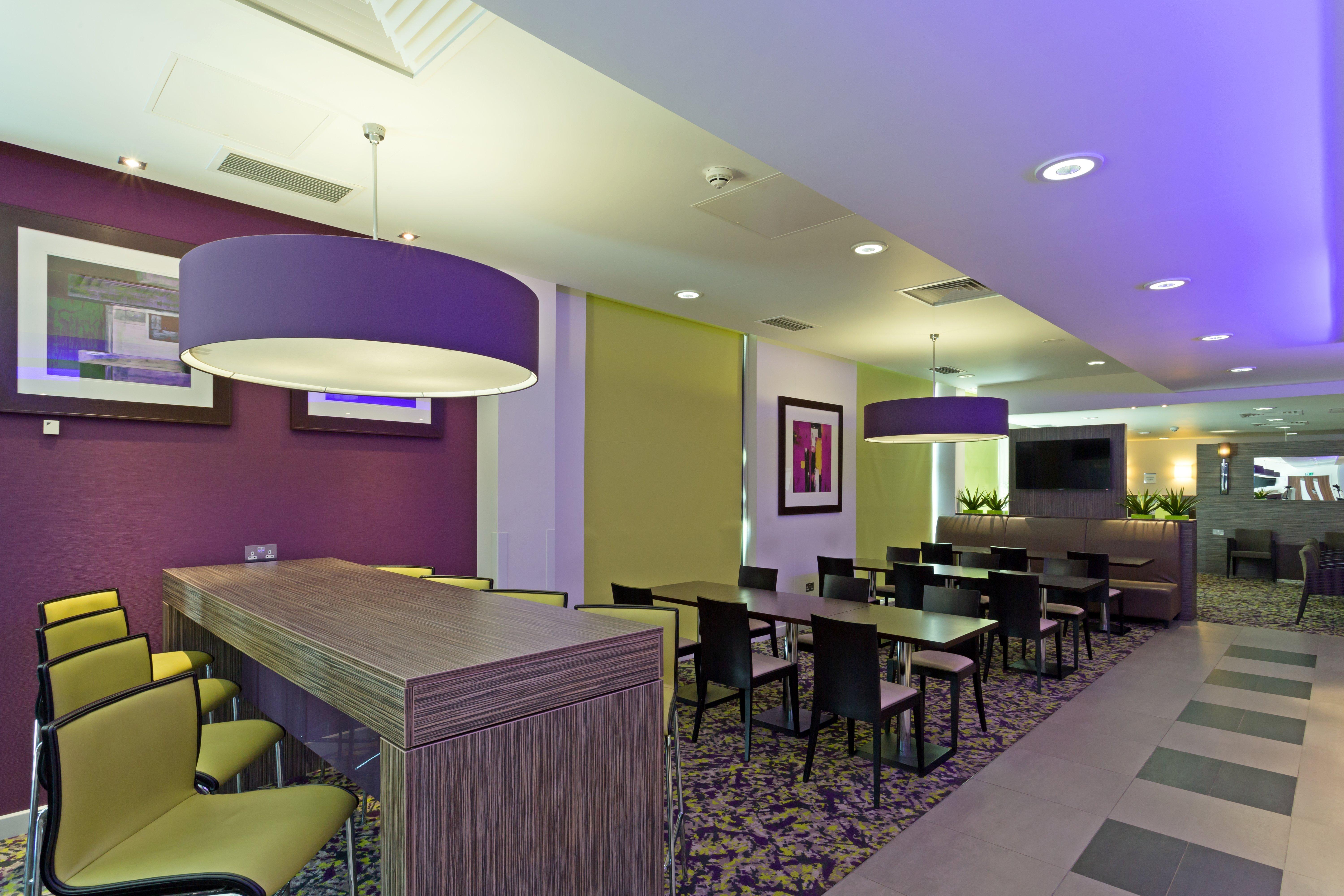 Holiday Inn Express Harlow By Ihg Εξωτερικό φωτογραφία