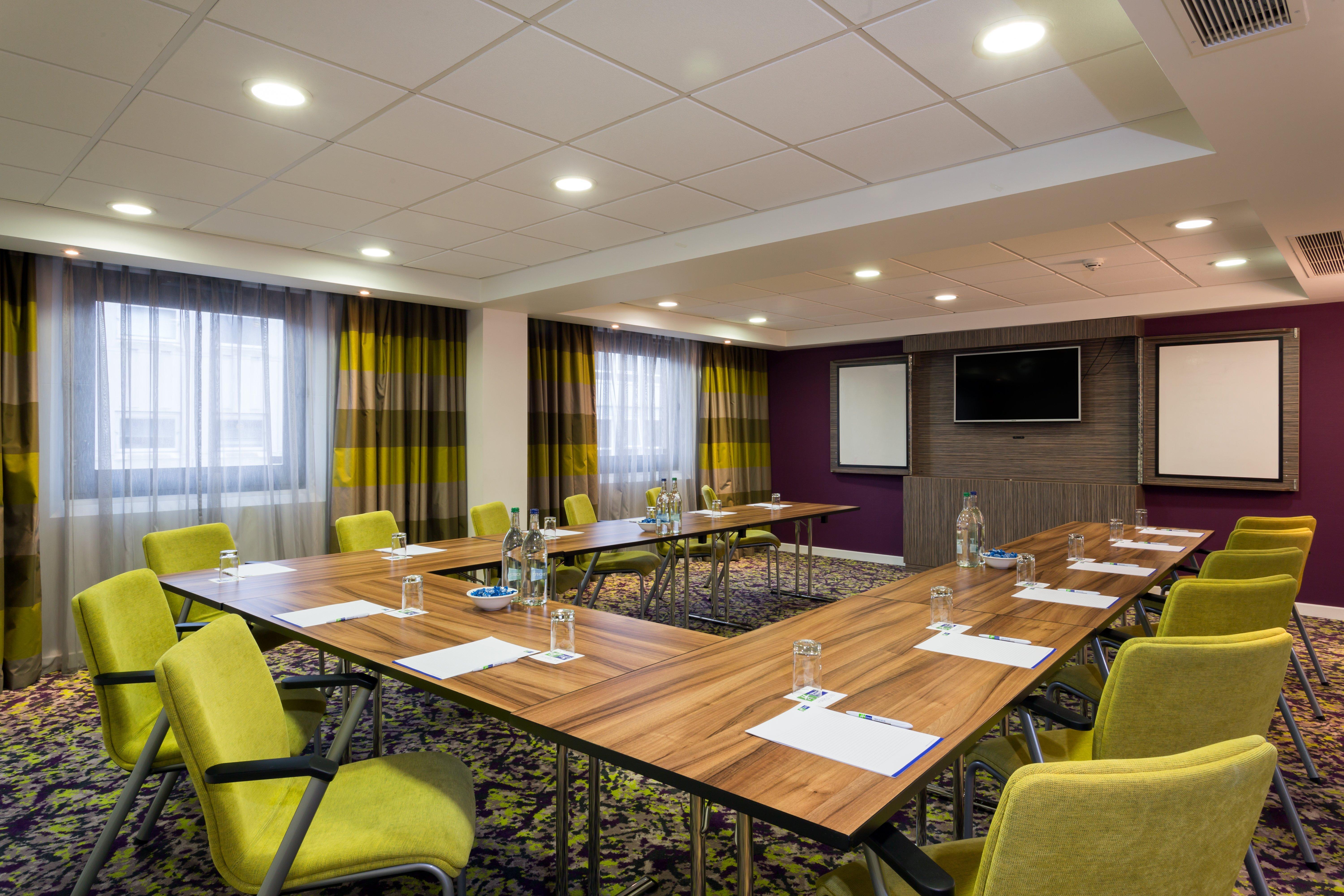 Holiday Inn Express Harlow By Ihg Εξωτερικό φωτογραφία