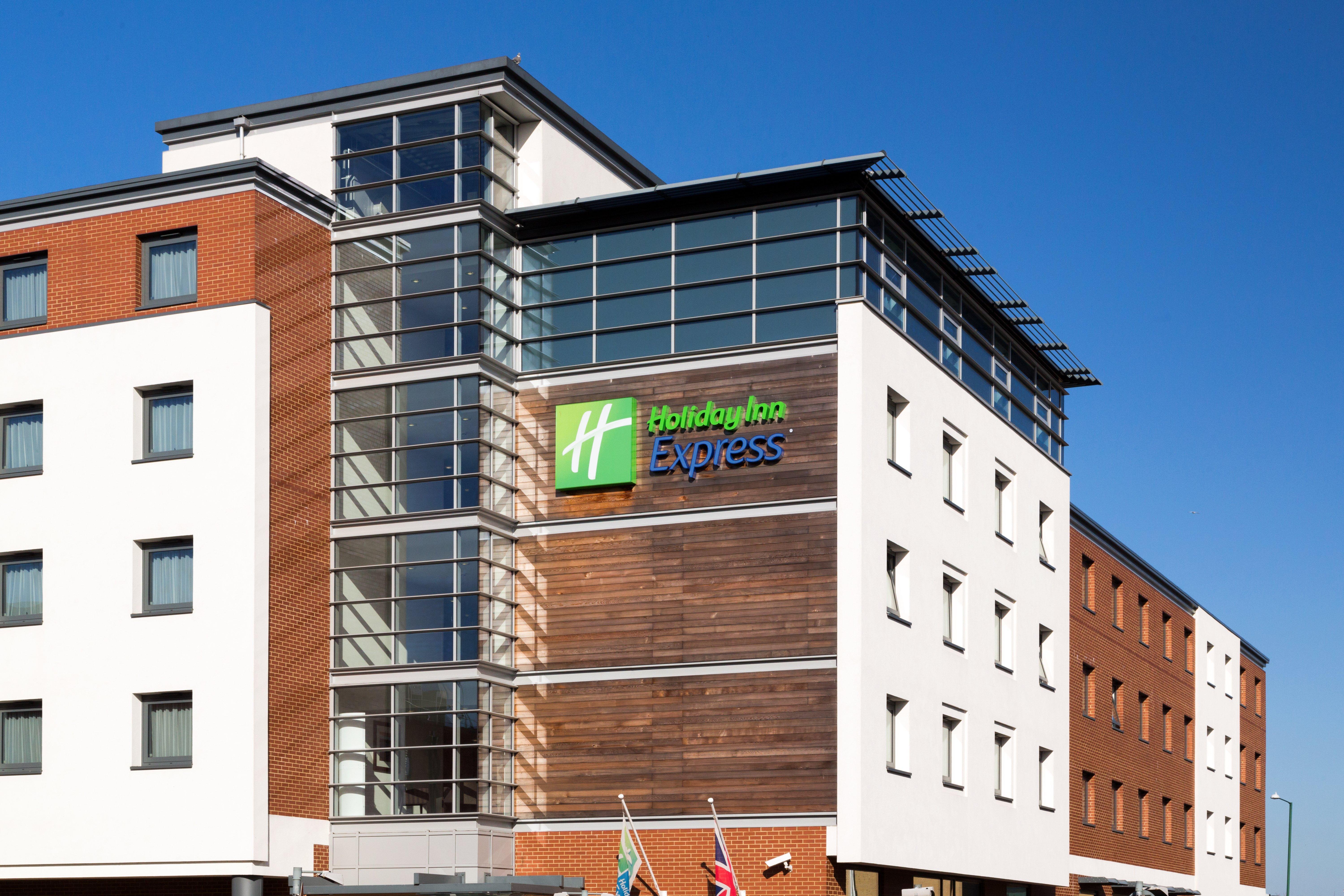 Holiday Inn Express Harlow By Ihg Εξωτερικό φωτογραφία