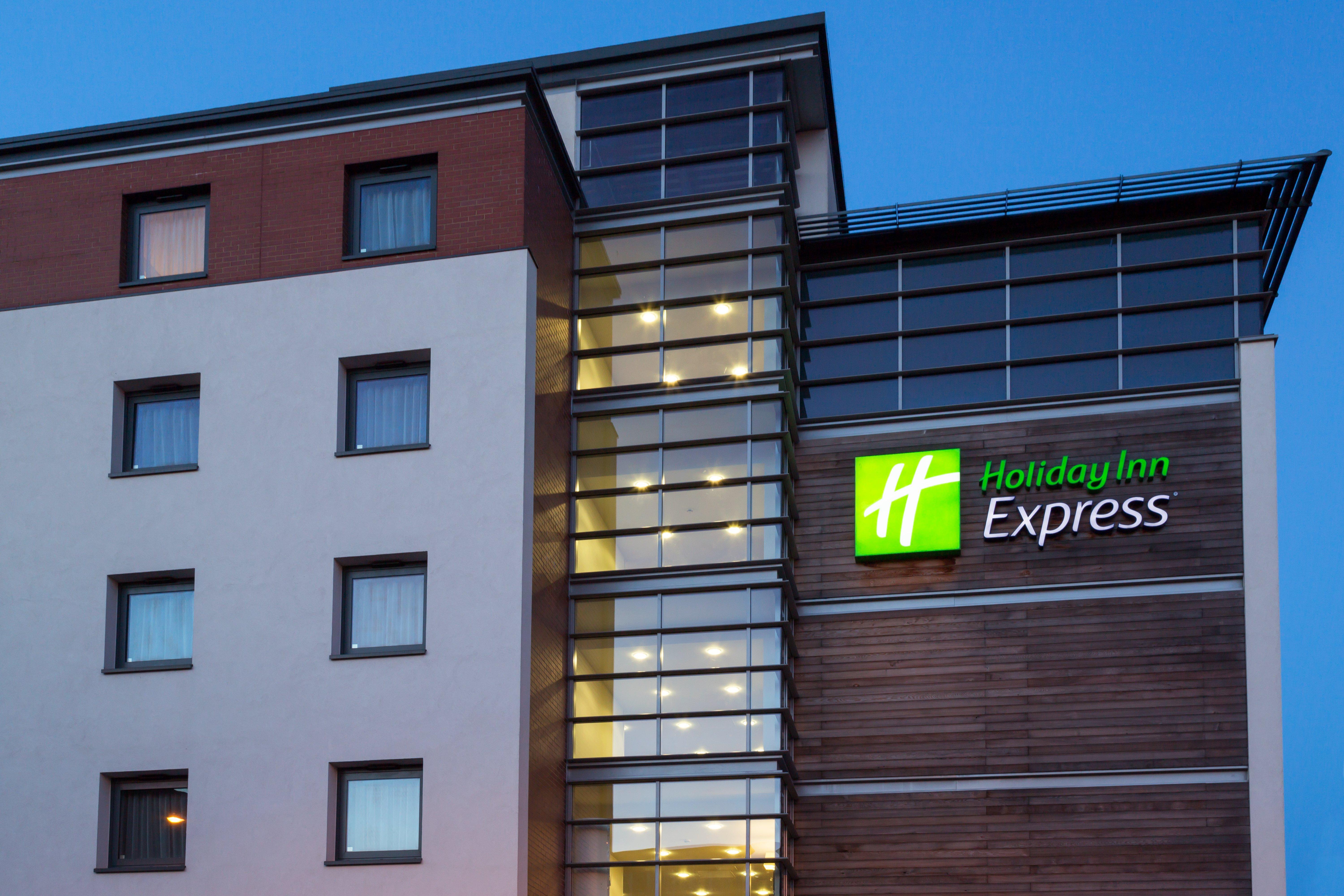 Holiday Inn Express Harlow By Ihg Εξωτερικό φωτογραφία