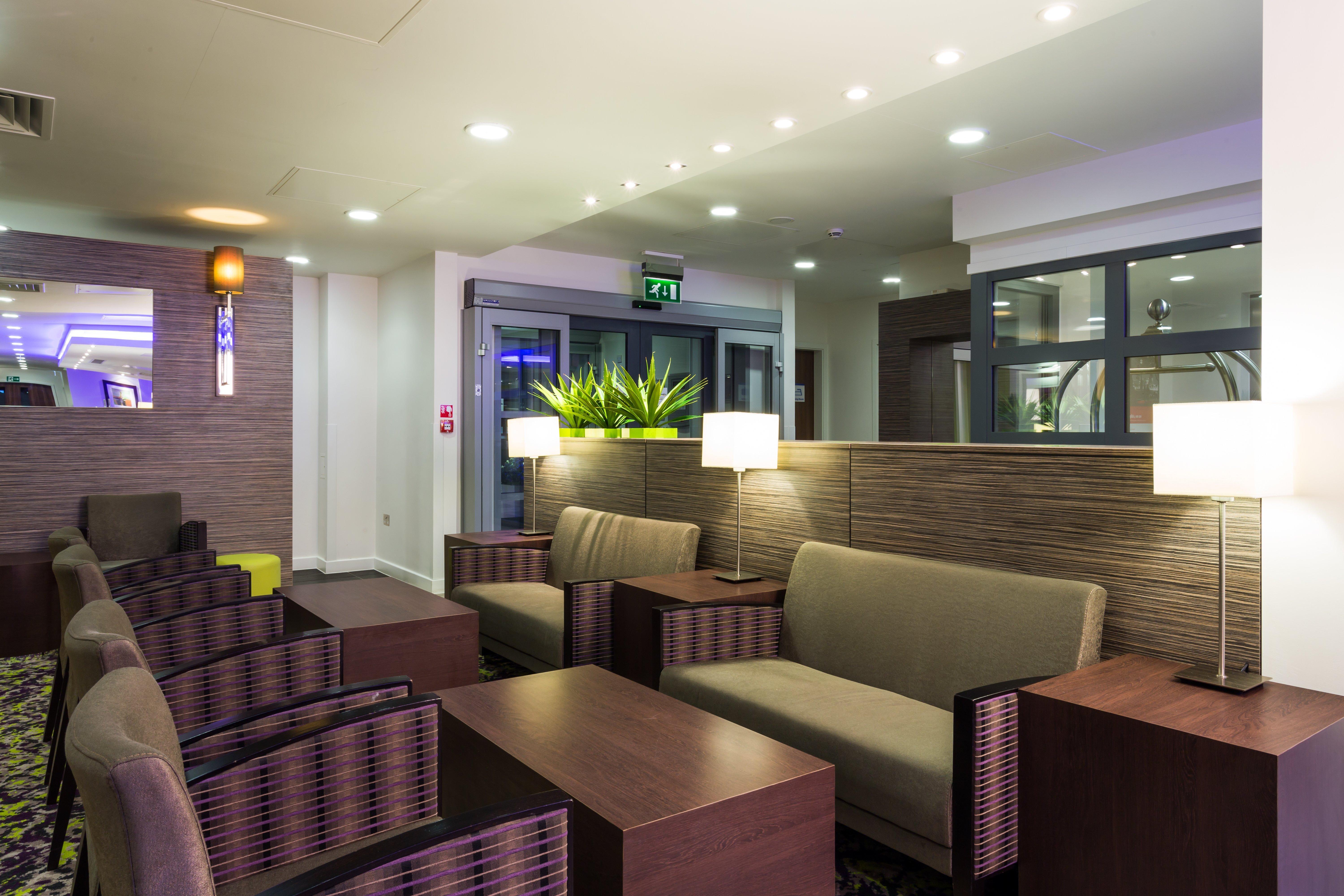Holiday Inn Express Harlow By Ihg Εξωτερικό φωτογραφία