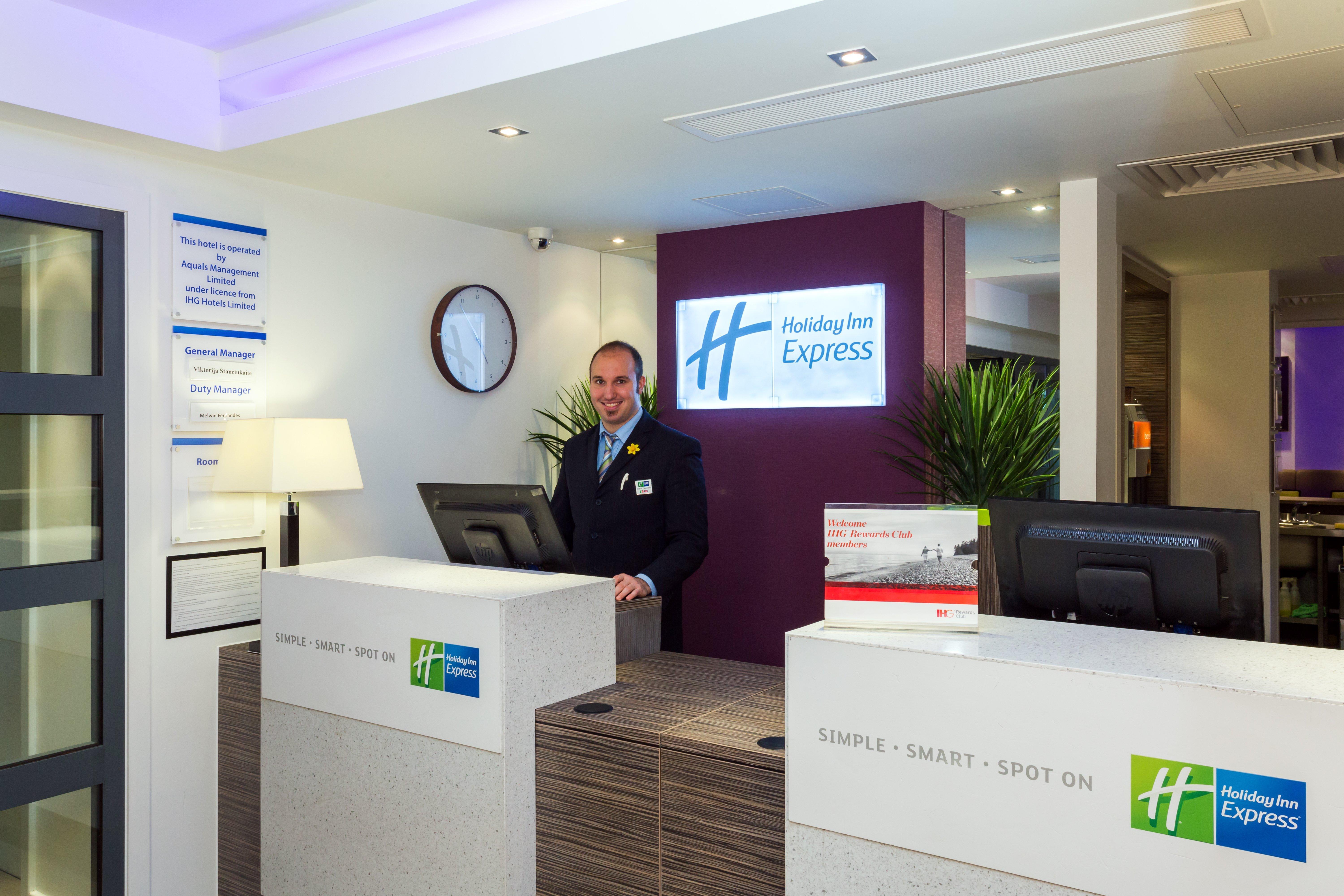Holiday Inn Express Harlow By Ihg Εξωτερικό φωτογραφία