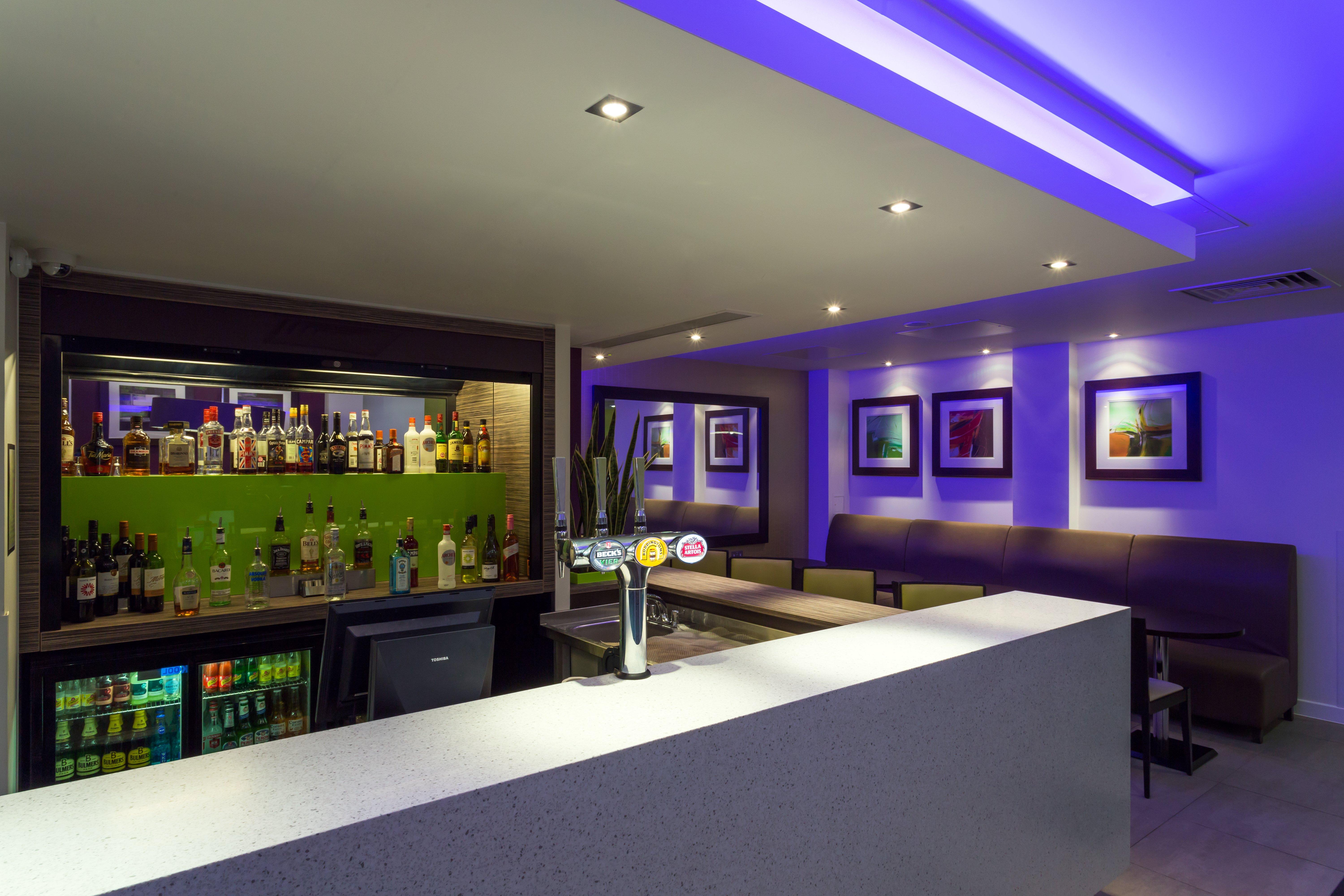 Holiday Inn Express Harlow By Ihg Εξωτερικό φωτογραφία