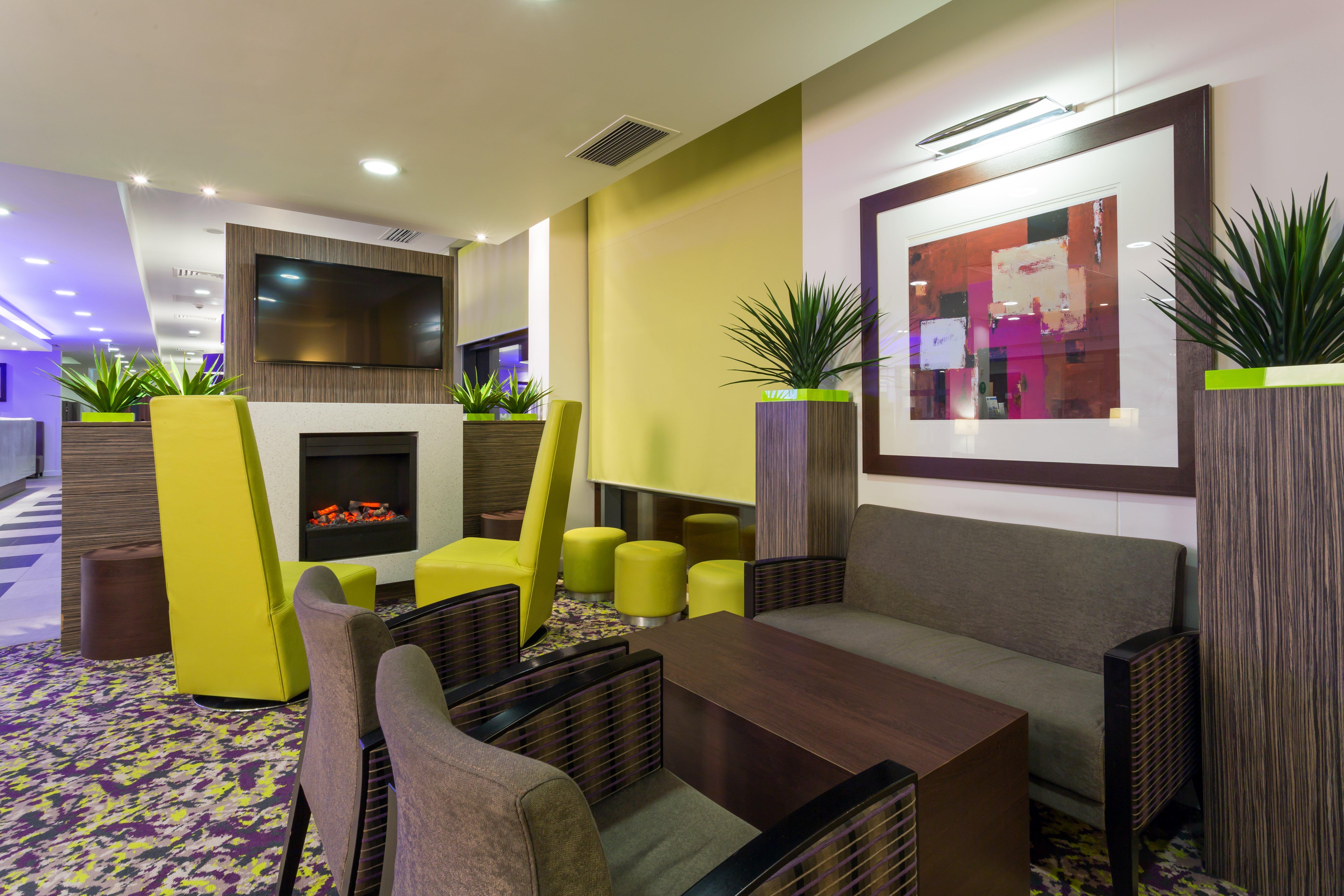 Holiday Inn Express Harlow By Ihg Εξωτερικό φωτογραφία