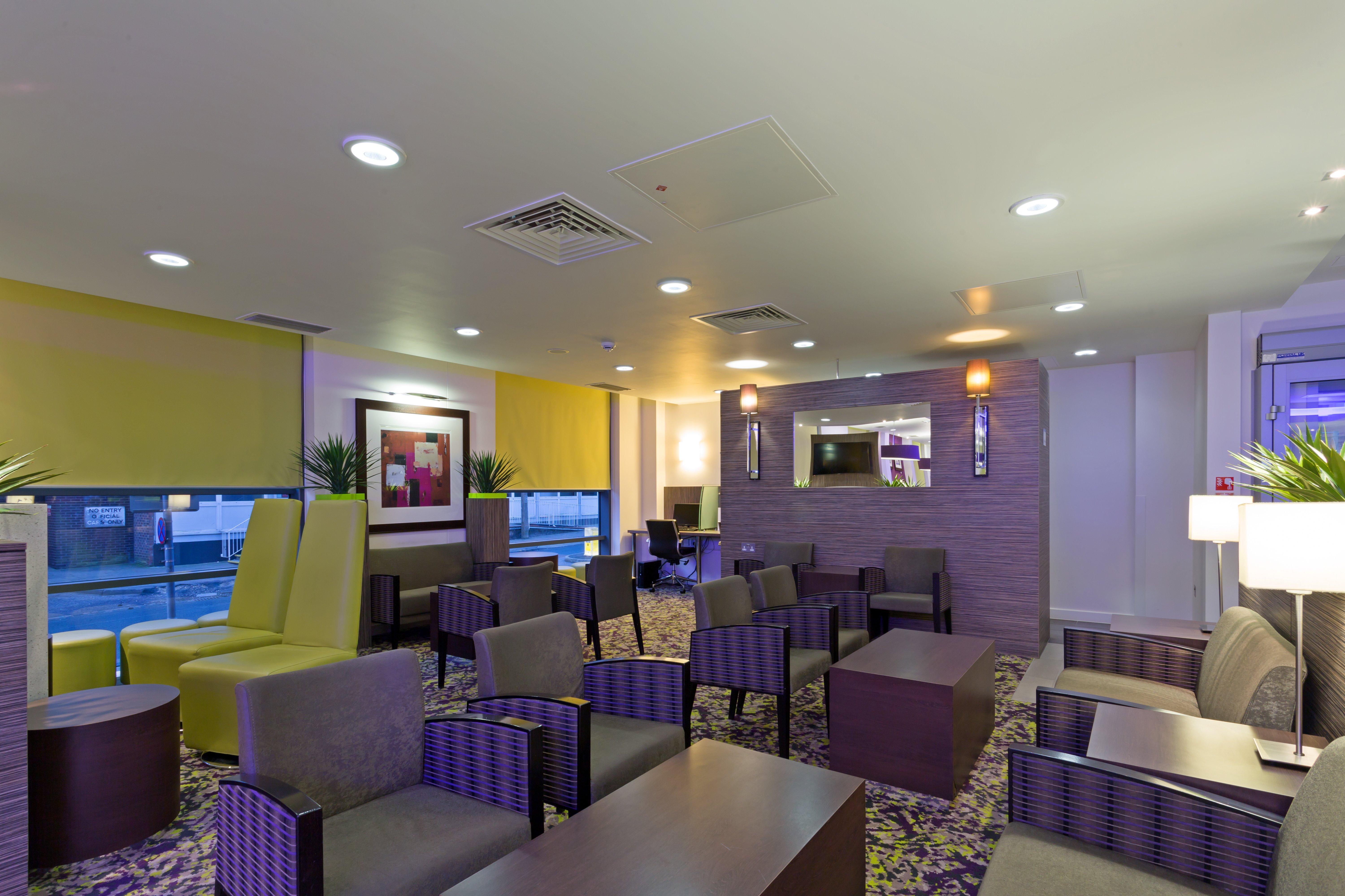 Holiday Inn Express Harlow By Ihg Εξωτερικό φωτογραφία