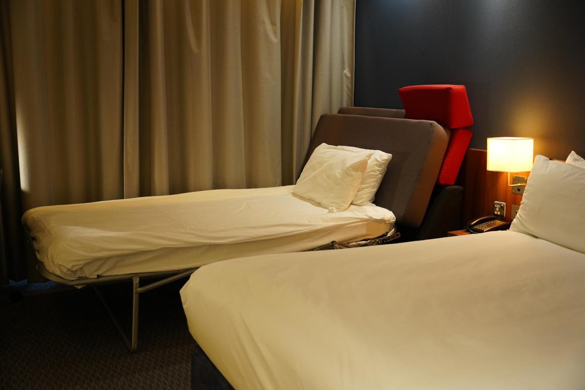 Holiday Inn Express Harlow By Ihg Εξωτερικό φωτογραφία