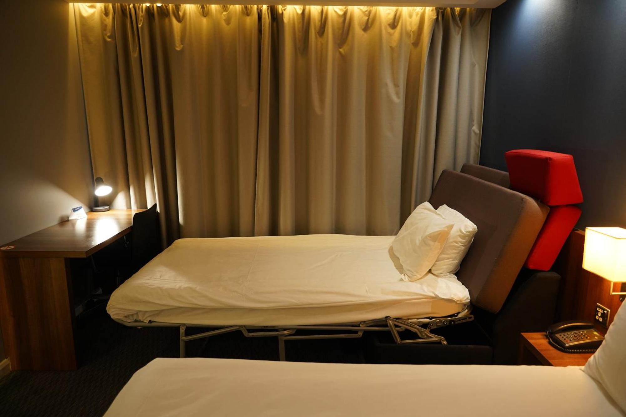 Holiday Inn Express Harlow By Ihg Εξωτερικό φωτογραφία