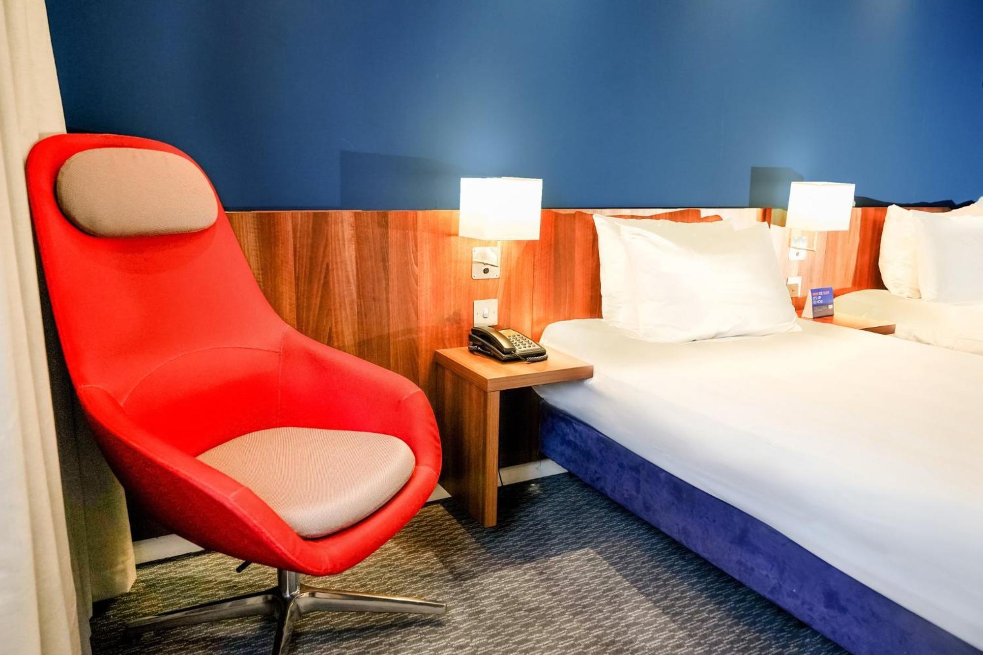 Holiday Inn Express Harlow By Ihg Εξωτερικό φωτογραφία