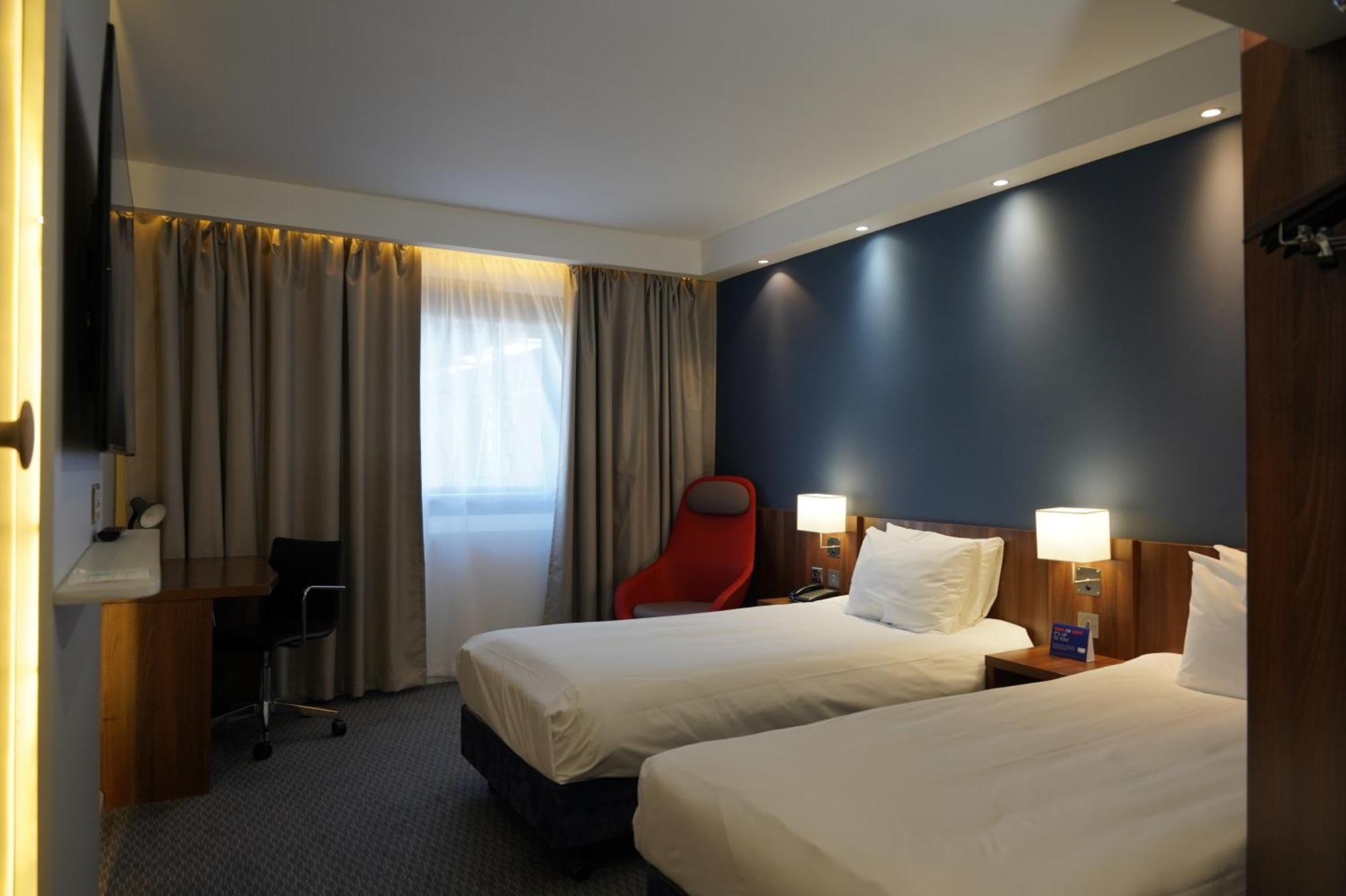 Holiday Inn Express Harlow By Ihg Εξωτερικό φωτογραφία
