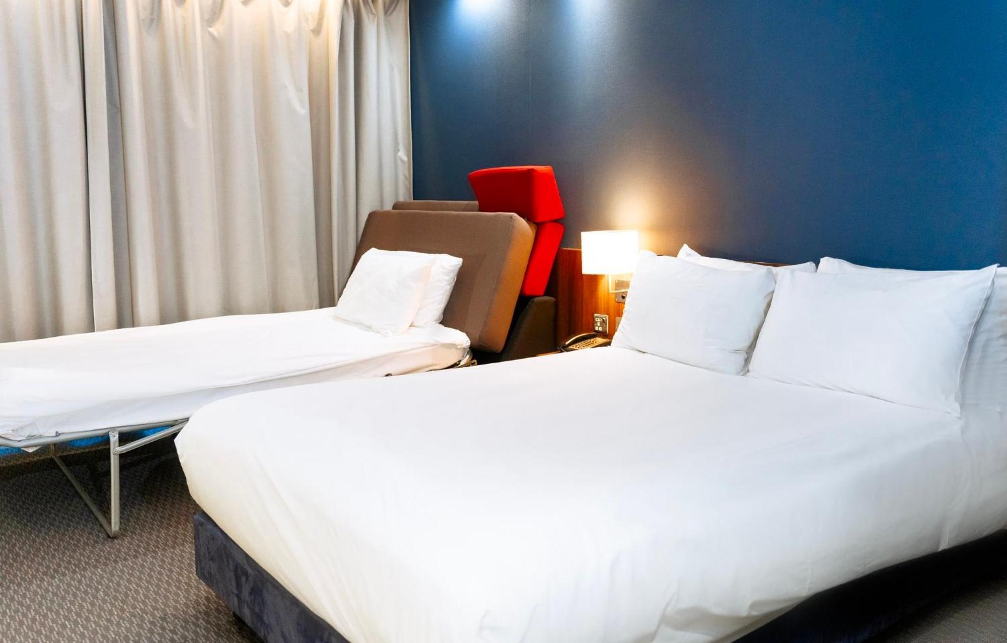 Holiday Inn Express Harlow By Ihg Εξωτερικό φωτογραφία