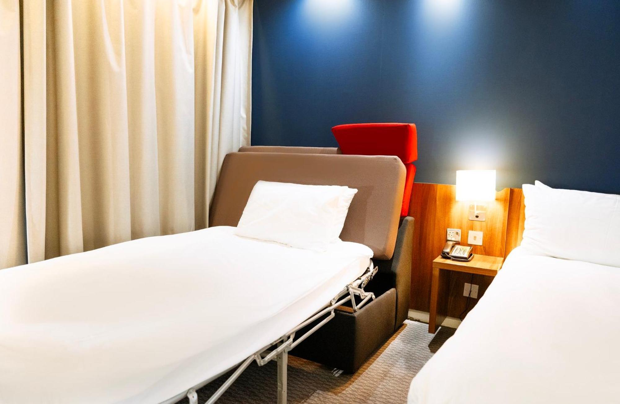 Holiday Inn Express Harlow By Ihg Εξωτερικό φωτογραφία